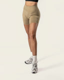 Seamless Short Ecru
